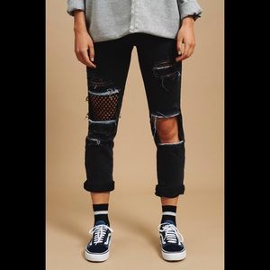 Ragged Priest Vacant Mom Jeans